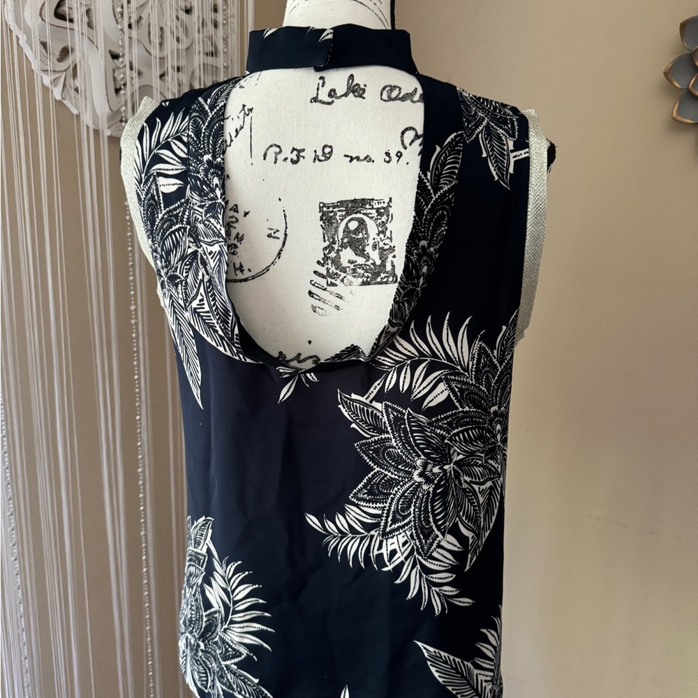 3/$12 Gracia Blue Sleeveless Blouse with Mandarin Collar